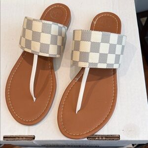 Checkered Slide Sandals - Cream and Tan